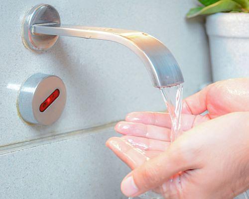 How Automatic Faucets Can Help Conserve Water
